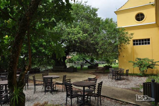 O belo cenário do restaurante do Museu Histórico de São Francisco do Sul, litoral norte de Santa Catarina